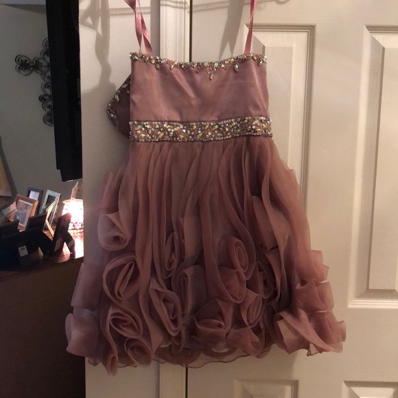 Homecoming dress - Picture 2 of 2